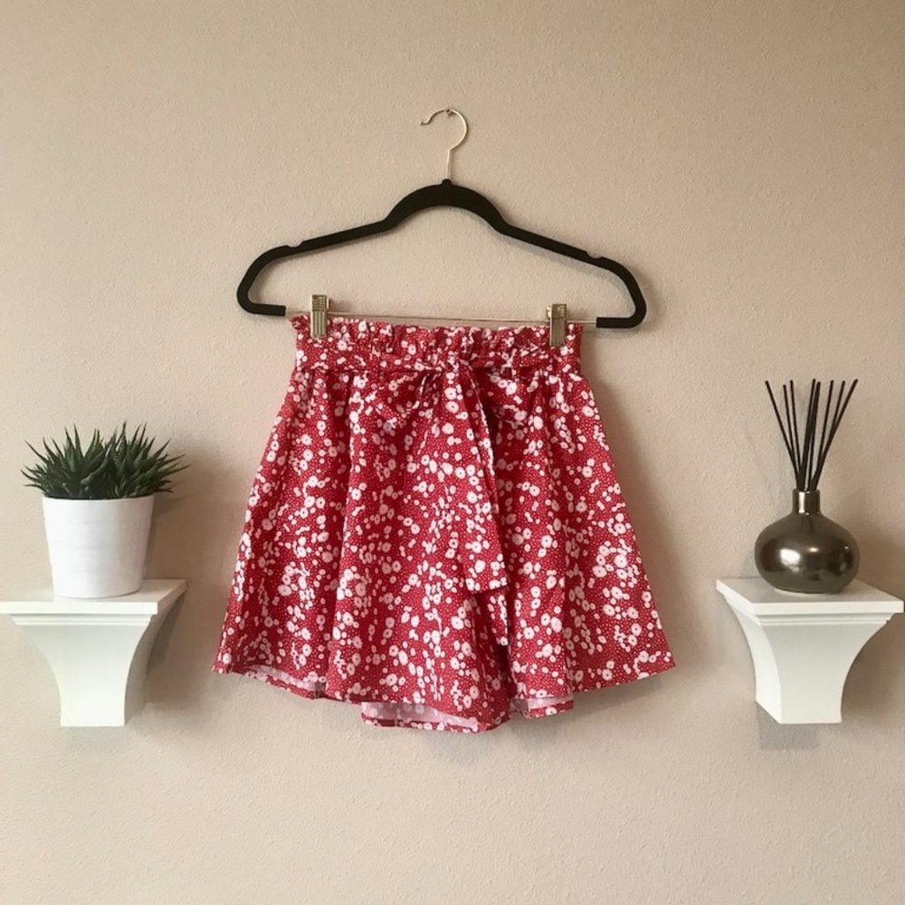 Floral Shorts - Tie Belt